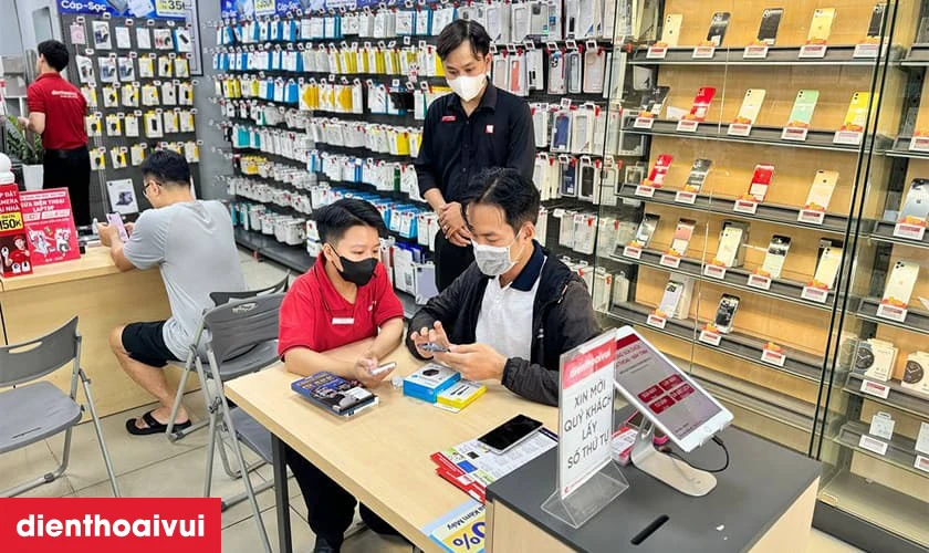 N&ecirc;n mua loa Bluetooth JBL Charge 4 tại đ&acirc;u uy t&iacute;n