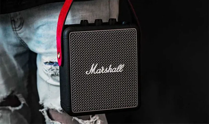 Loa Marshall Stockwell sở hữu thiết kế nhỏ gọn, linh động