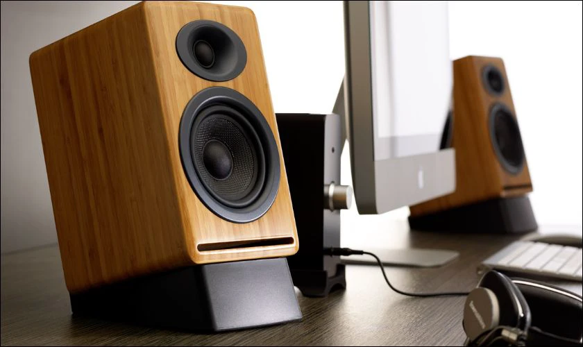 Loa để b&agrave;n - Loa ph&ograve;ng kh&aacute;ch nhỏ gọn được nhiều người lựa chọn