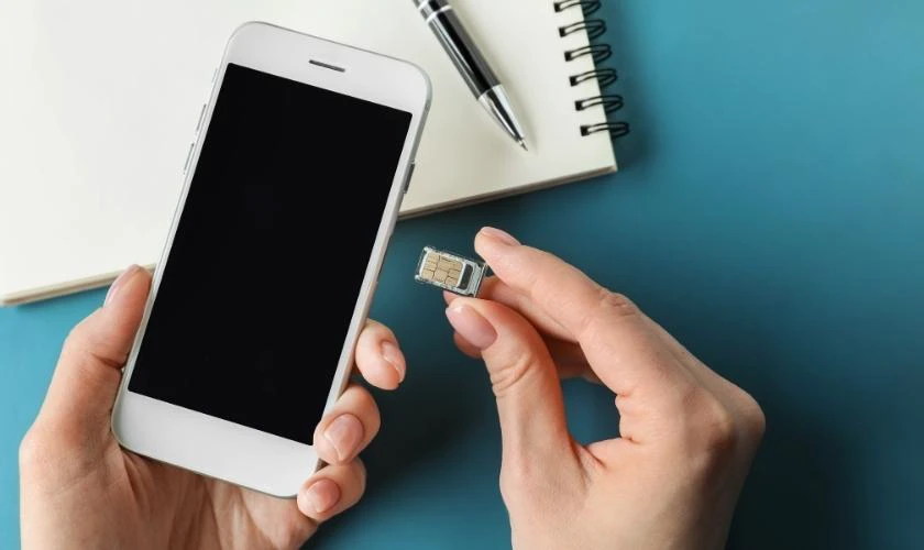Đảm bảo thẻ SIM được lắp đ&uacute;ng vị tr&iacute;