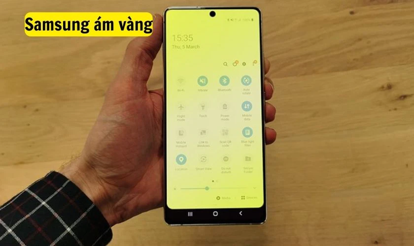 Lỗi m&agrave;n h&igrave;nh điện thoại m&agrave;n h&igrave;nh Samsung bị &aacute;m v&agrave;ng, xanh