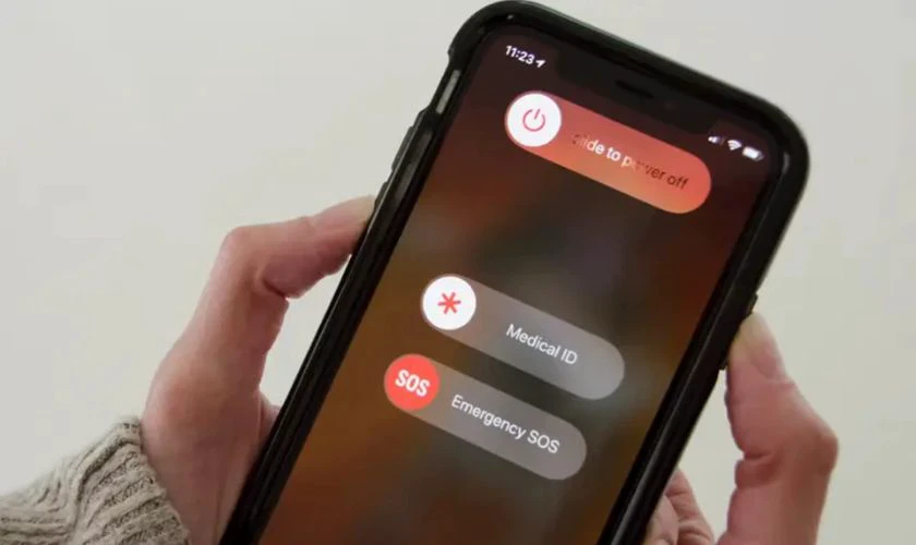 Khởi động lại iPhone để khắc phục lỗi Google Chrome kh&ocirc;ng v&agrave;o được Web tr&ecirc;n điện thoại