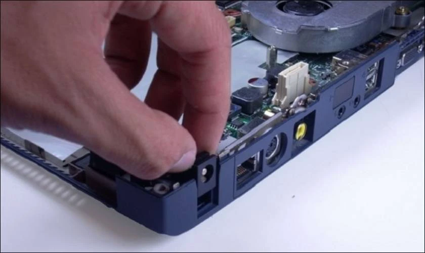 Nguyên nhân gây lỗi pin Laptop 0 available plugged in
