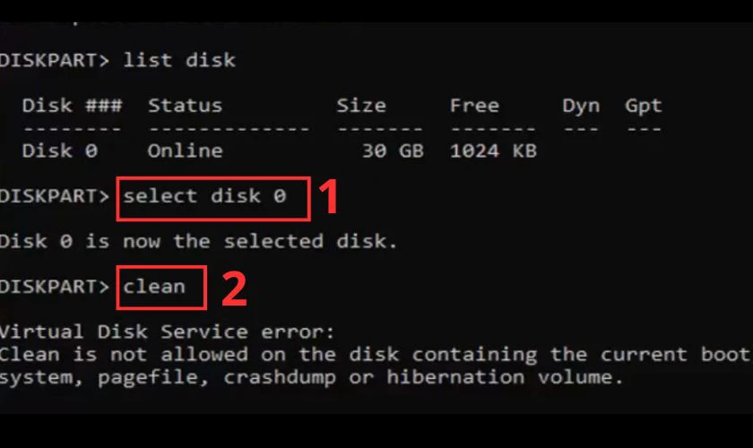 Gõ select disk <số thứ tự ổ cứng> và nhấn Enter