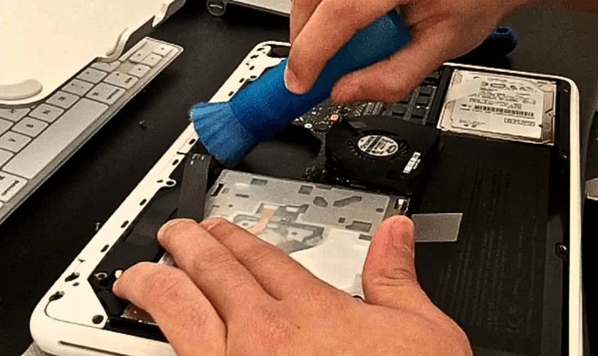 Lời khuy&ecirc;n khi sử dụng Macbook Air M2 để kh&ocirc;ng bị n&oacute;ng m&aacute;y