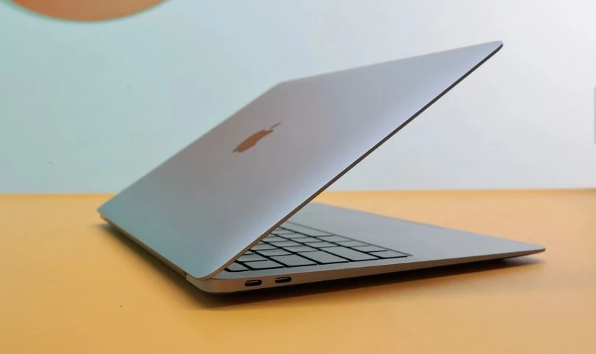 Lưu ý khi mua MacBook cho sinh viên 2026