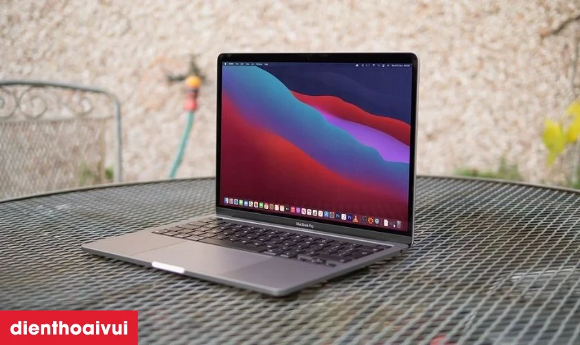 MacBook Pro M1 2020 cũ