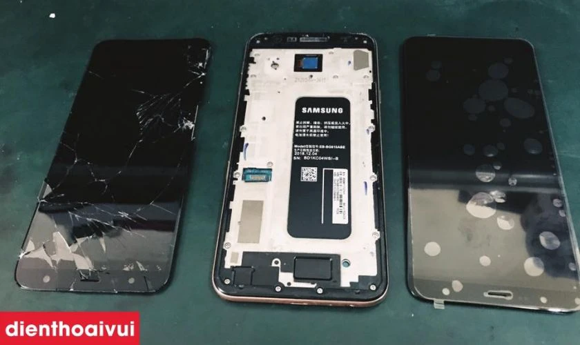 Dấu hiệu m&agrave;n h&igrave;nh Samsung J4 Plus cần thay mới