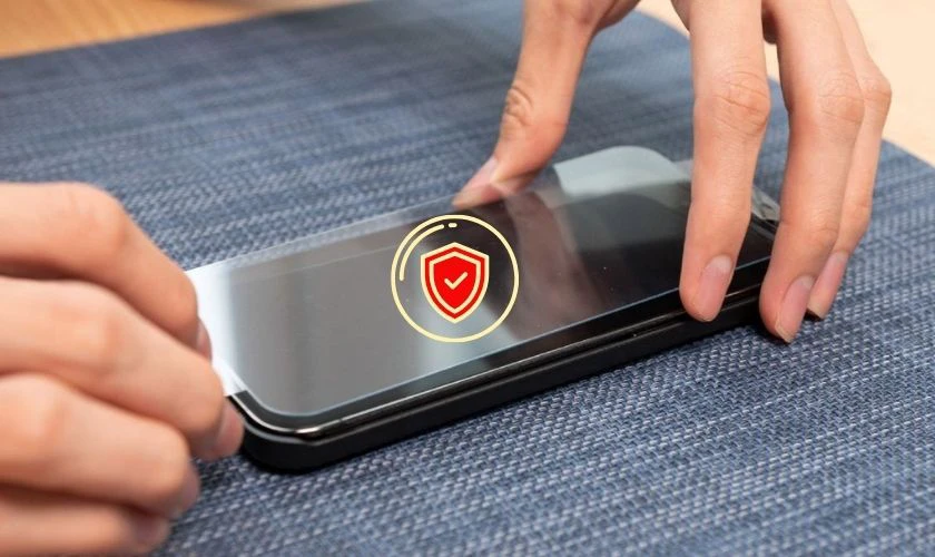 Cách hạn chế màn hình điện thoại bị chấm trắng