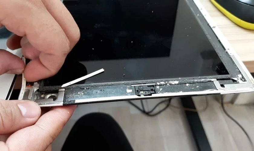 Màn hình iPad Air 2 bị nhòe màu