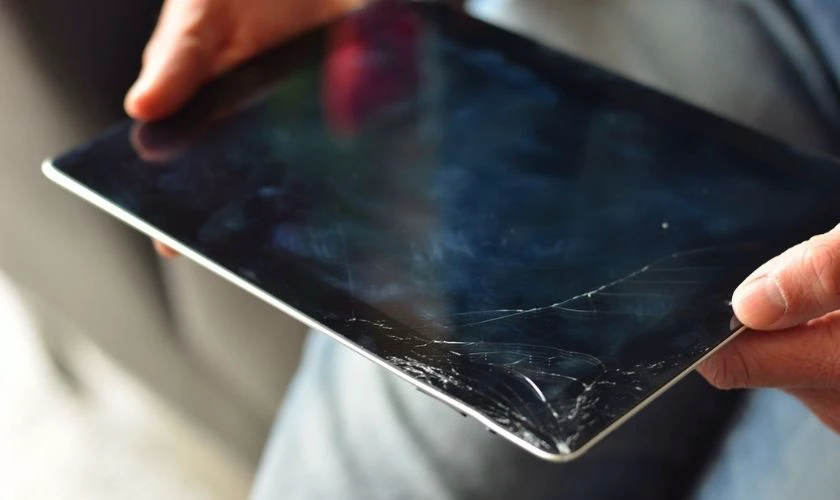 Sửa màn hình iPad Air 2 bị nhòe màu cần lưu ý gì