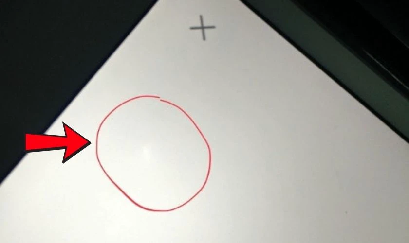 Màn hình iPad bị đốm trắng