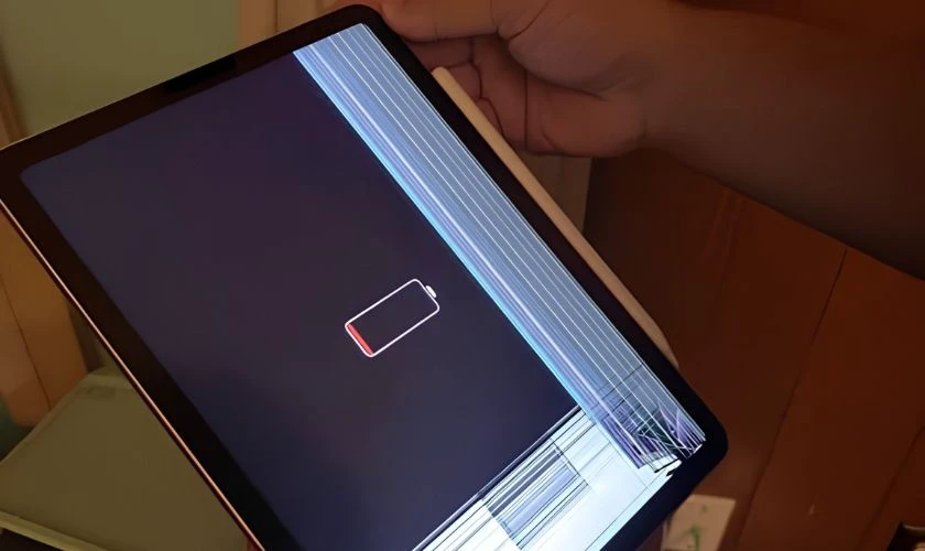 Màn hình iPad bị vỡ có dùng tiếp được không?