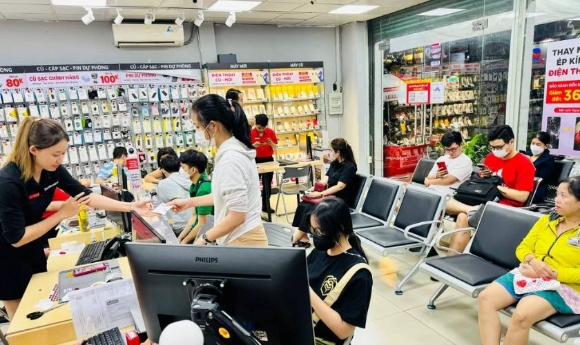 Địa chỉ thay m&agrave;n h&igrave;nh iPhone uy t&iacute;n tại TP.HCM, H&agrave; Nội
