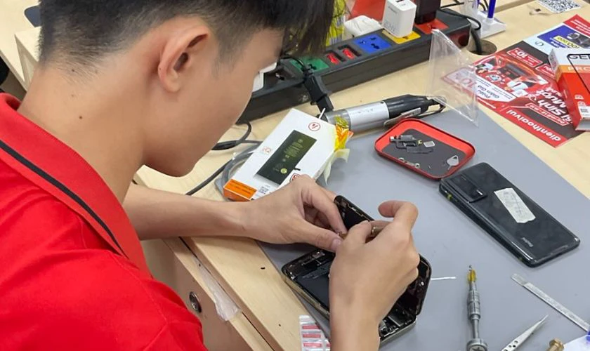 Sửa điện thoại tại Điện Thoại Vui uy tín