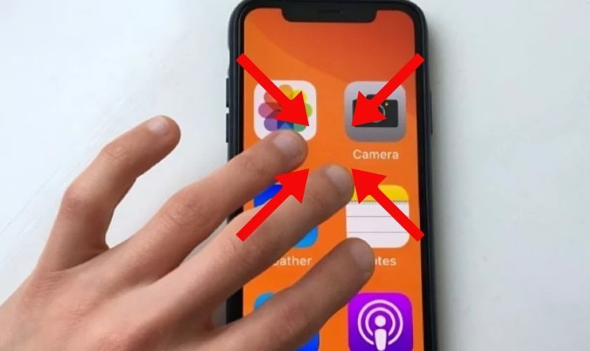 C&aacute;ch thu nhỏ m&agrave;n h&igrave;nh m&agrave;n h&igrave;nh iPhone khi bị ph&oacute;ng to đơn giản với 3 ng&oacute;n tay