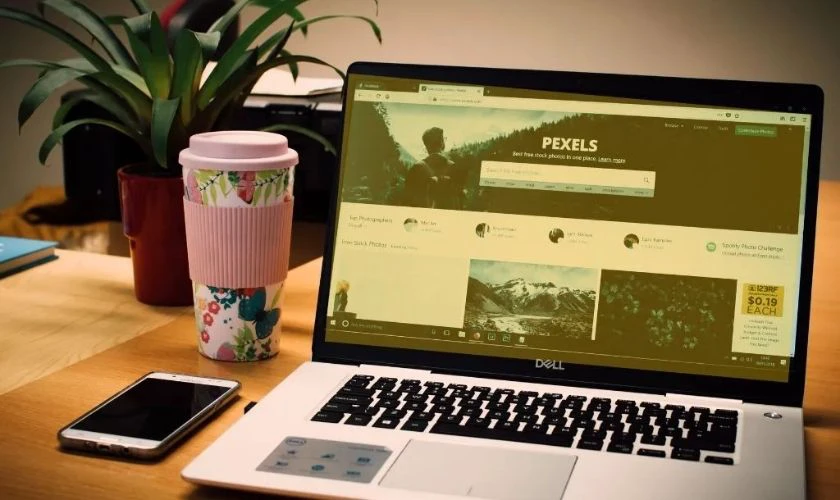 Dấu hiệu nhận biết m&agrave;n h&igrave;nh m&aacute;y t&iacute;nh bị &aacute;m v&agrave;ng&nbsp;