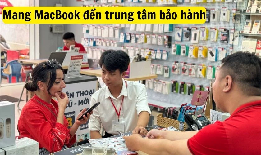 Mang MacBook đến trung tâm bảo hành khắc phục màn hình MacBook bị ám xanh