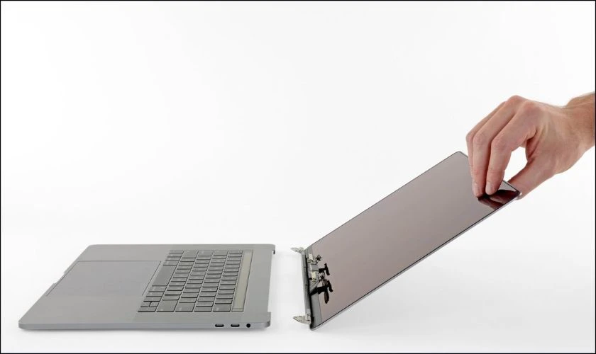 Thay m&agrave;n h&igrave;nh Macbook mới l&agrave; c&aacute;ch hiệu quả khi c&oacute; lỗi hiển thị