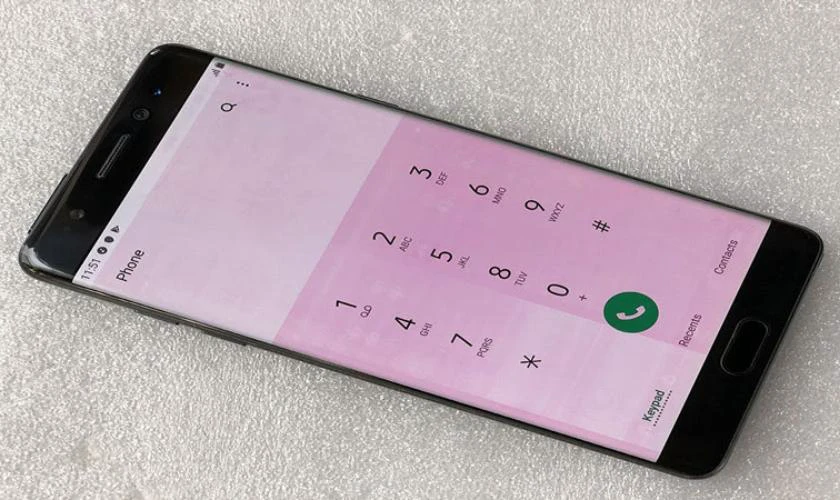 Nguy&ecirc;n nh&acirc;n m&agrave;n h&igrave;nh điện thoại Samsung bị &aacute;m hồng