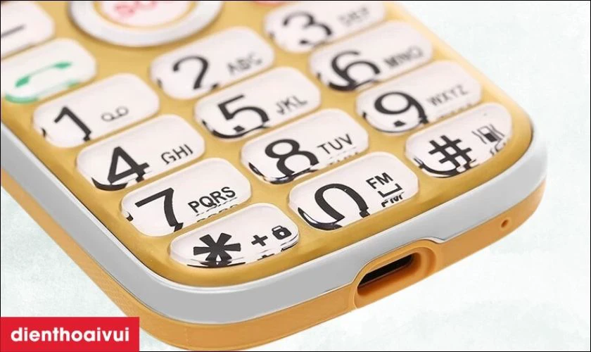 Thiết kế dễ sử dụng, tiện lợi của iện thoại Masstel Fami 60 4G