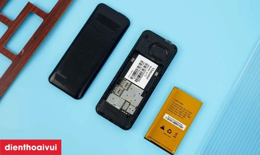 Lưu trữ đến 2.000 số điện thoại v&agrave; c&oacute; cổng kết nối Type-C