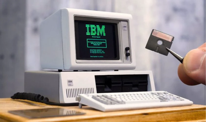 M&aacute;y t&iacute;nh c&aacute; nh&acirc;n đầu ti&ecirc;n chạy hệ điều h&agrave;nh MS-DOS