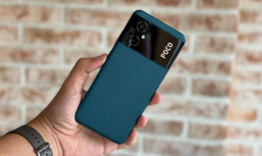 POCO M5 4GB 64GB cũ xước cấn phù hợp với người ưu tiên hiệu năng