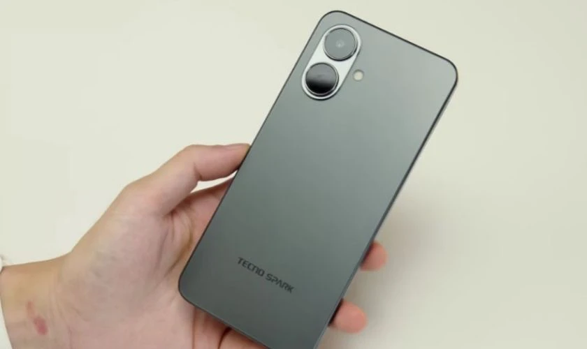 Tecno Spark Go 2 4GB 64GB cũ đẹp phù hợp với người cần một smartphone giá rẻ