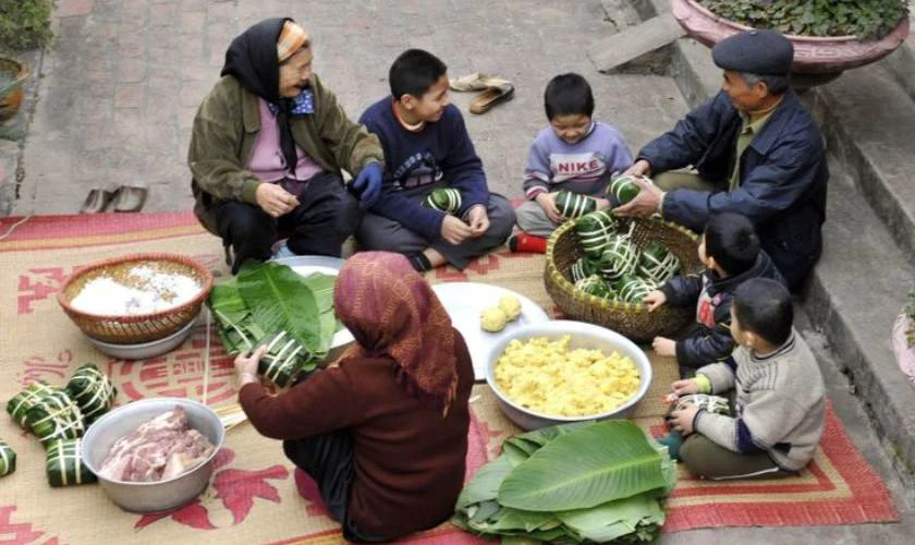 Về quê thăm họ hàng