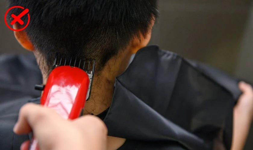 Theo quan niệm dân gian, cắt tóc hay sửa chữa nhà đầu năm là những điều nên tránh