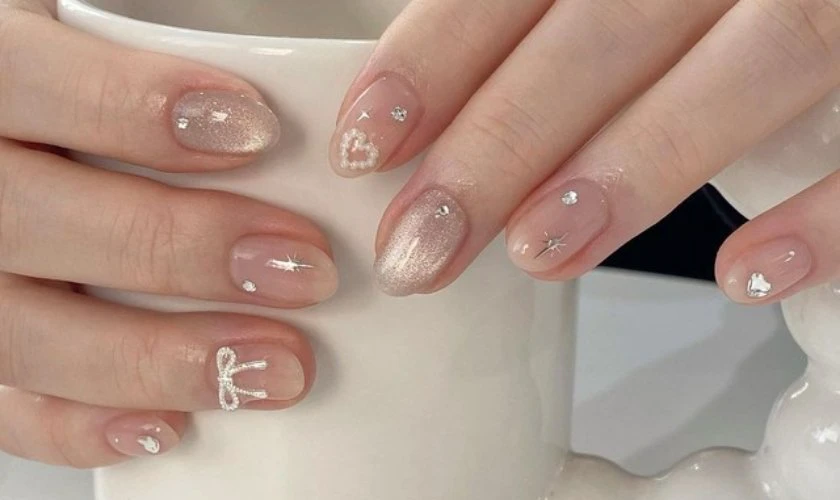Mẫu nail mắt m&egrave;o hiện đại