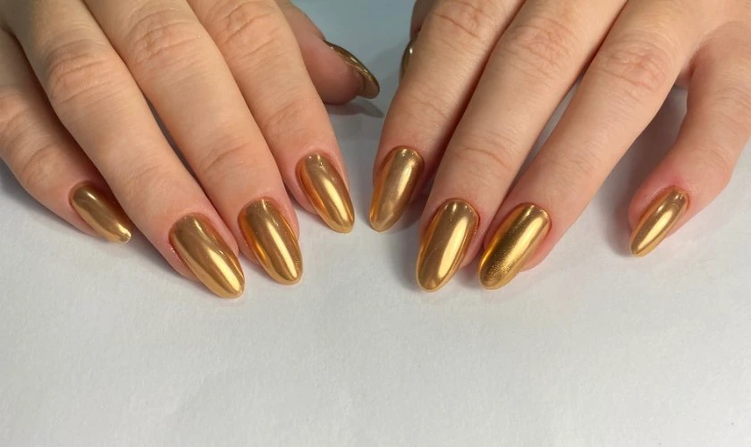 Mẫu nail tr&aacute;ng gương xịn
