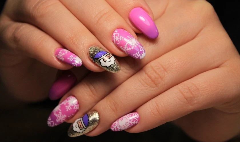 Mẫu nail Gi&aacute;ng sinh với họa tiết &ocirc;ng gi&agrave; noel