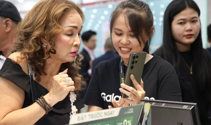 Tại sao điện thoại giảm gi&aacute; v&agrave;o dịp sau Tết?