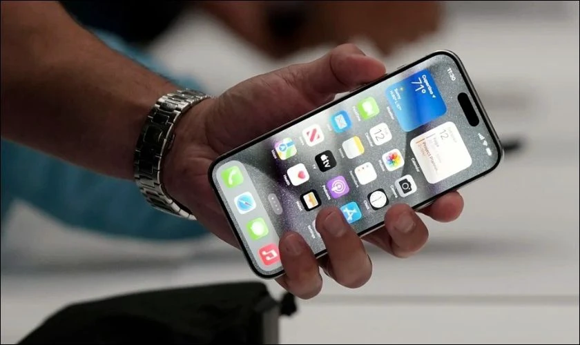 Tại sao lại n&ecirc;n chọn mua iPhone?