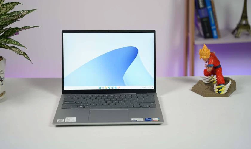 Nên mua laptop Dell nào cho sinh viên
