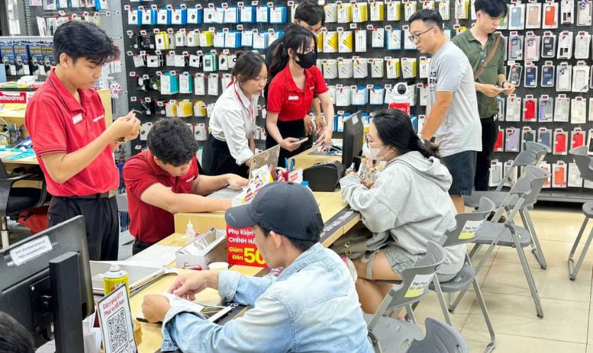 Địa chỉ thay loa iPhone 12 Pro Max uy t&iacute;n