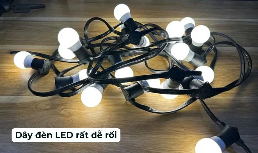 Những thứ đầy trong nhà sau Giáng Sinh - Đèn LED