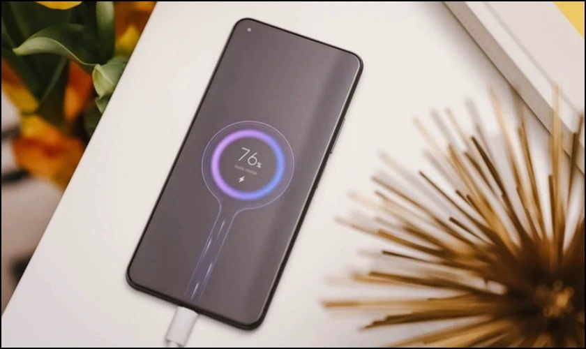 Dung lượng pin khủng đ&aacute;p ứng mọi nhu cầu thiết yếu