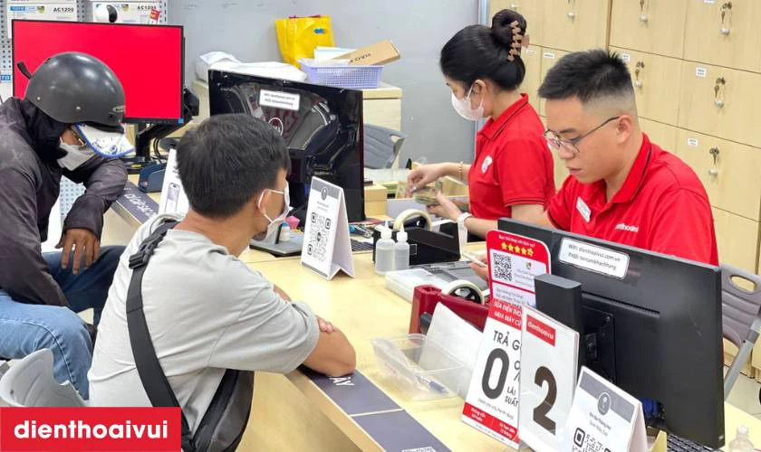 Quy trình thay ổ cứng MacBook Pro 2017 256GB A1708 chính hãng GENA tại Điện Thoại Vui