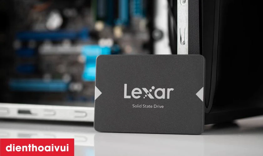 Với chuẩn SATA III, sản phẩm đạt tốc độ đọc 520MB/s v&agrave; ghi 450MB/s