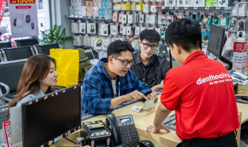 Tìm hiểu kỹ thông tin sản phẩm và bảo hành trước khi mua