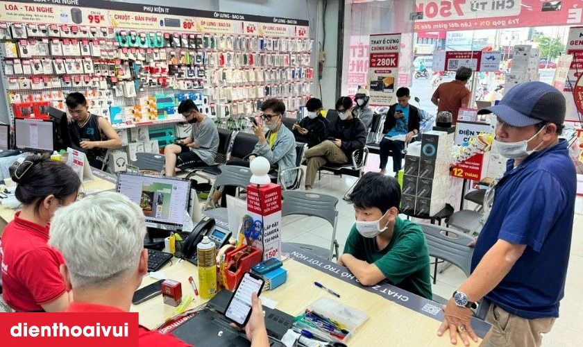 N&ecirc;n mua điện thoại OPPO Reno8 5G 8GB 256GB - Cũ Đẹp ở đ&acirc;u?