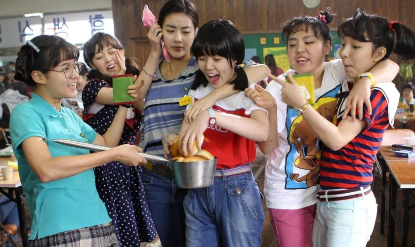 Nữ Qu&aacute;i Sunny với những t&igrave;nh huống h&agrave;i hước khiến bạn cười b&ograve;