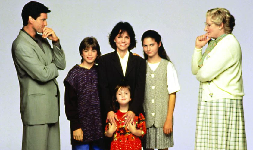 Phim t&igrave;nh cảm gia đ&igrave;nh h&agrave;i hước - Mrs.Doubtfire &ndash; Bảo Mẫu Giả Danh