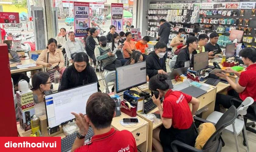 Mua pin dự phòng Aukey tại Điện Thoại Vui