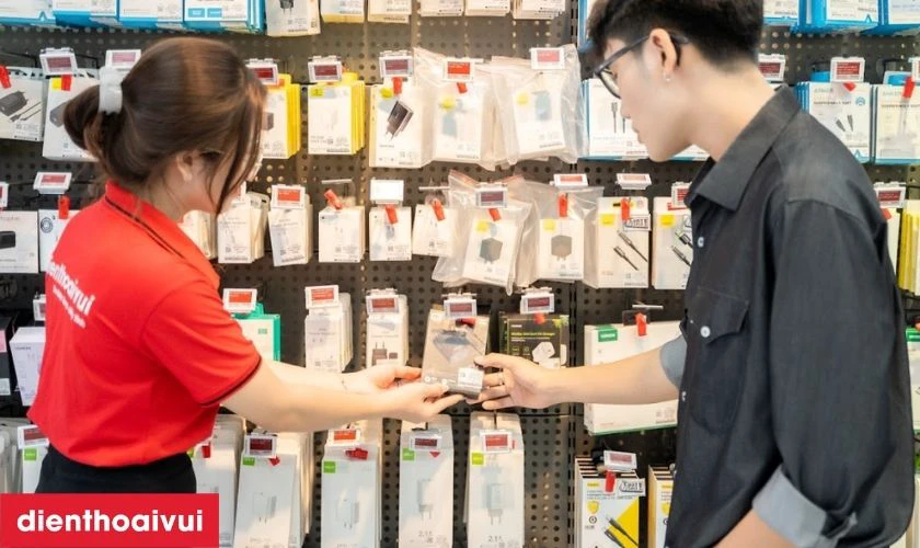 Những ưu điểm khi mua sạc dự ph&ograve;ng tại Điện Thoại Vui