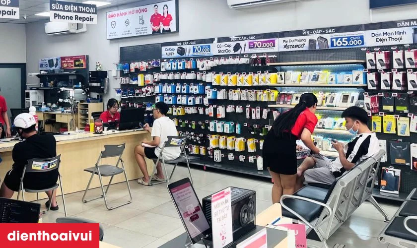 Mua pin dự ph&ograve;ng StarGO HyperCharge tại Điện Thoại Vui