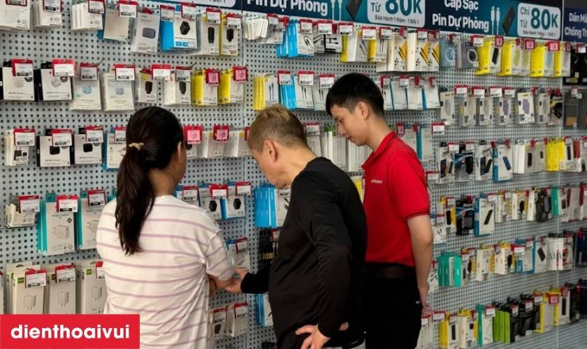 Mua pin dự ph&ograve;ng StarGO Power 60000mAh 22.5W nhiều cổng kết nối c&oacute; đ&egrave;n pin tại Điện Thoại Vui